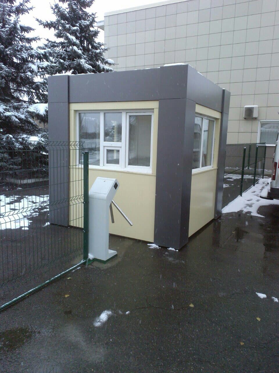 Готовый пост охраны с облицовкой фасадными панелями